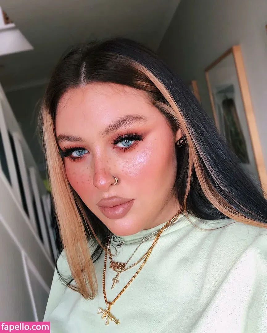 Holly Marston Onlyfans Photo Gallery 