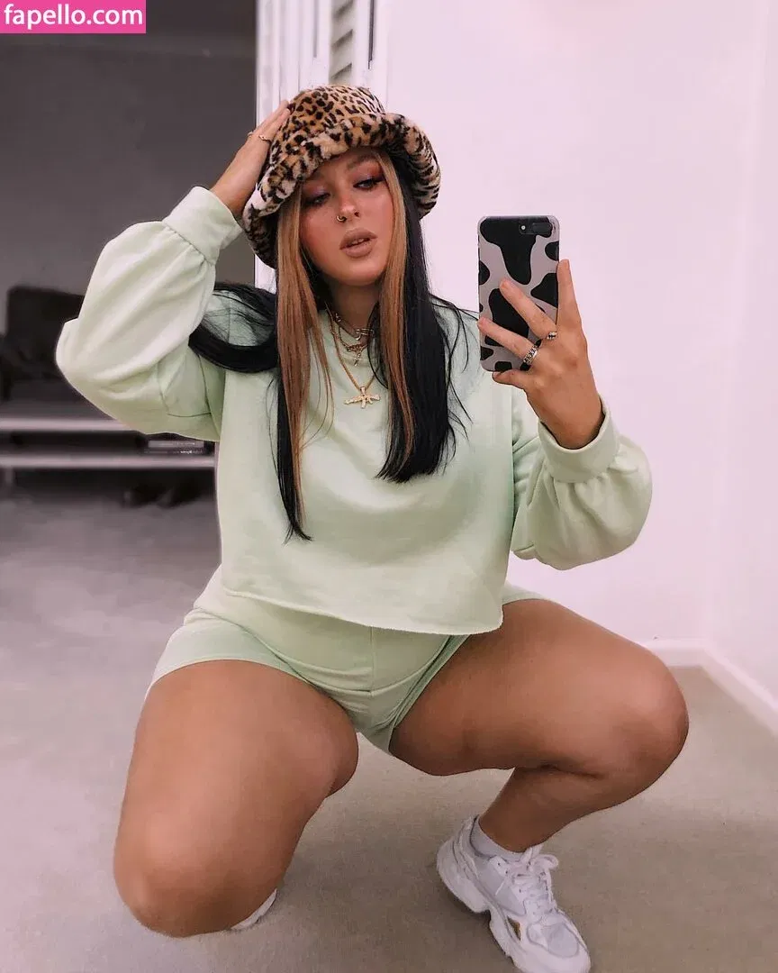 Holly Marston Onlyfans Photo Gallery 