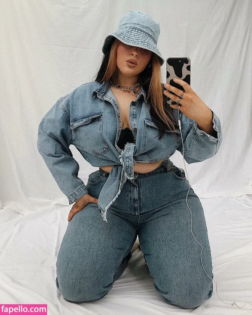 Holly Marston Onlyfans Photo Gallery 