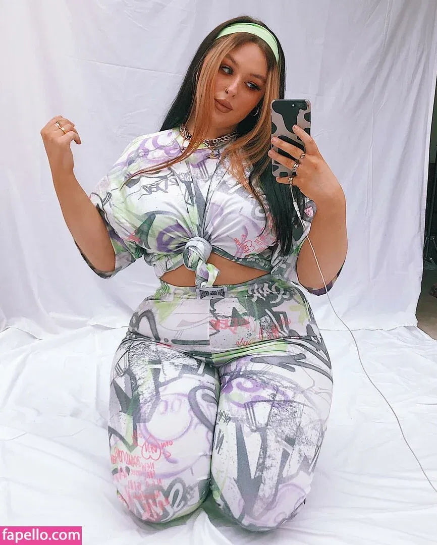 Holly Marston Onlyfans Photo Gallery 