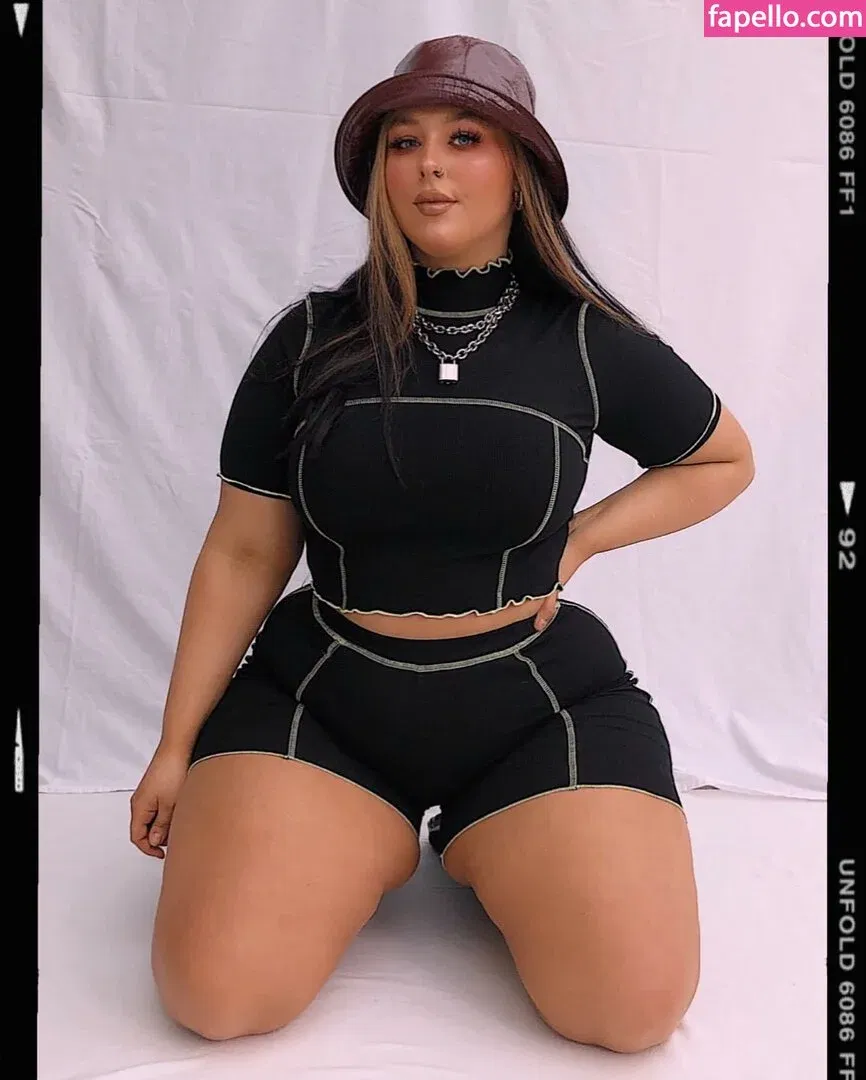 Holly Marston Onlyfans Photo Gallery 