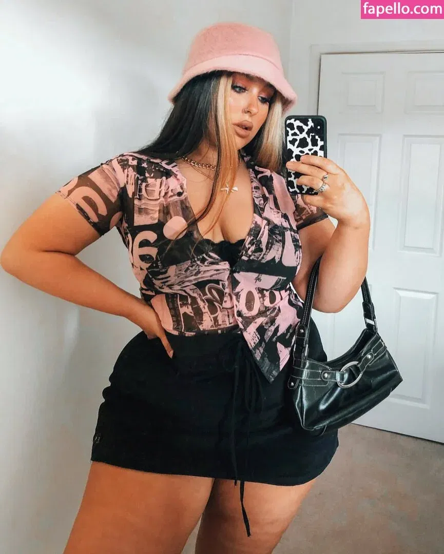 Holly Marston Onlyfans Photo Gallery 