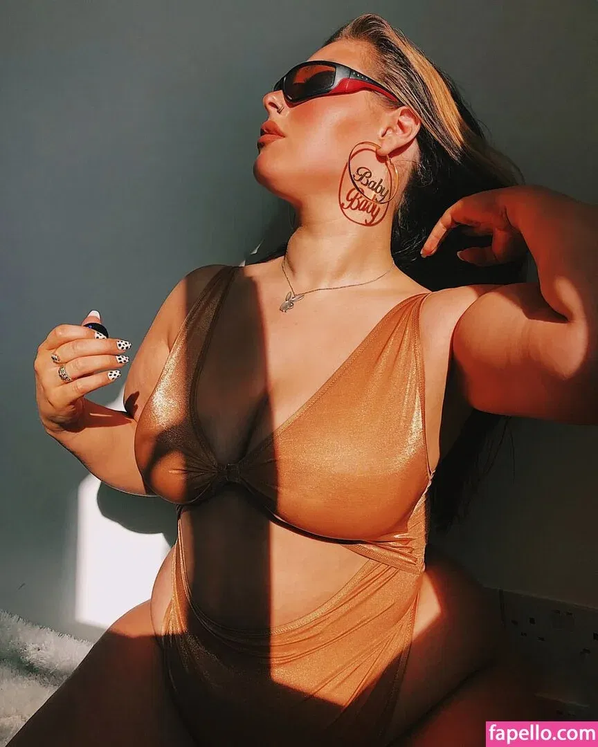 Holly Marston Onlyfans Photo Gallery 