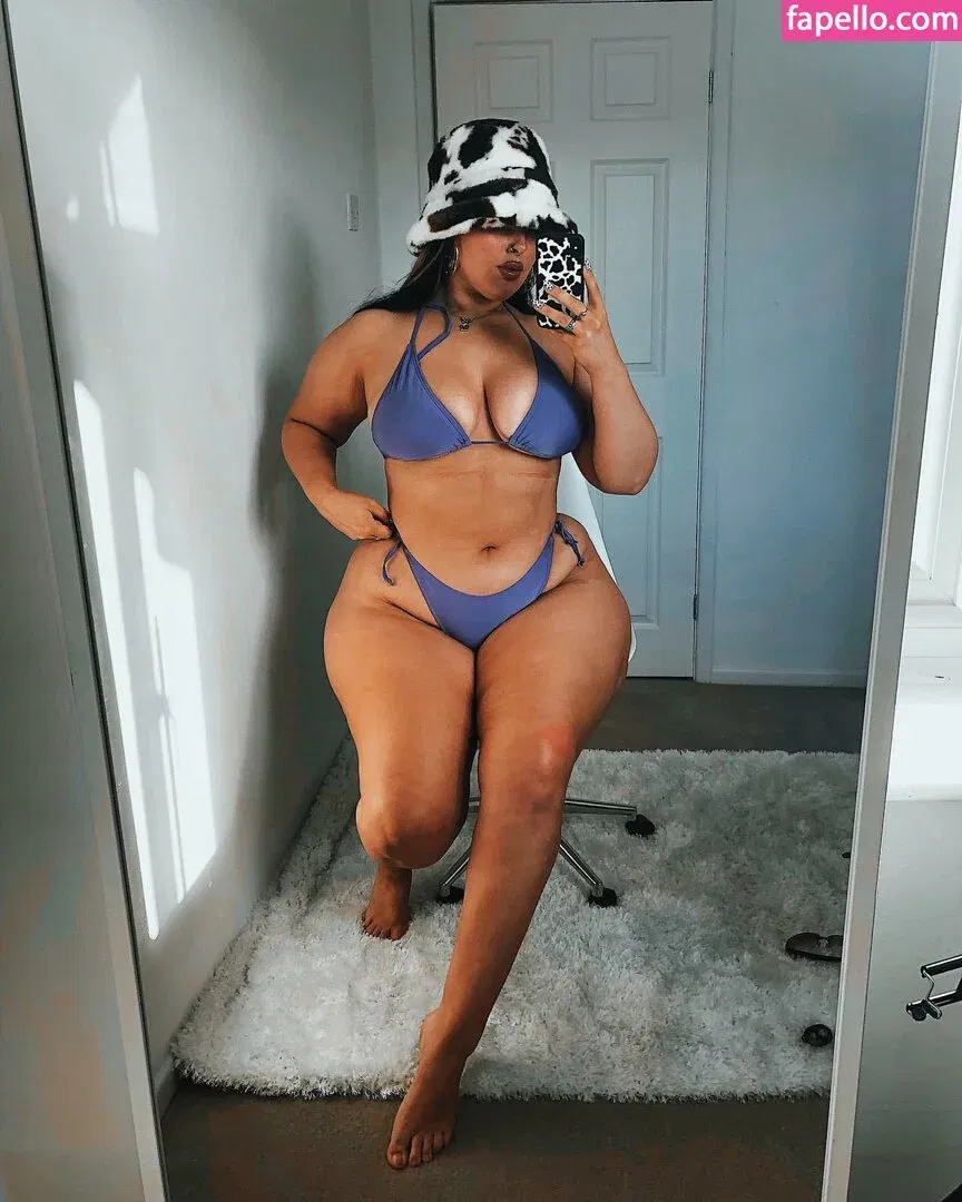 Holly Marston Onlyfans Photo Gallery 