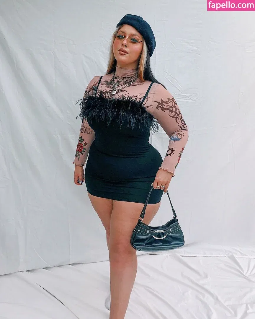 Holly Marston Onlyfans Photo Gallery 