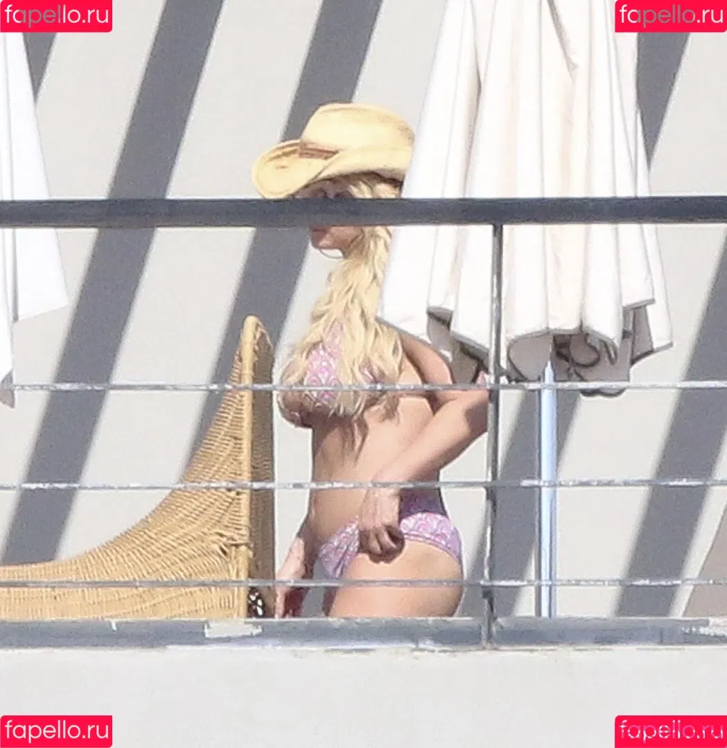 Jessica Simpson Onlyfans Photo Gallery 