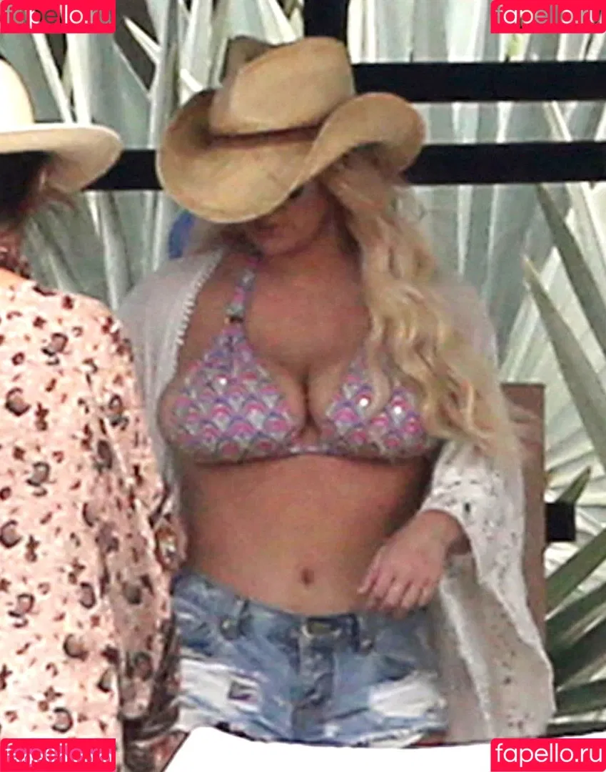 Jessica Simpson Onlyfans Photo Gallery 