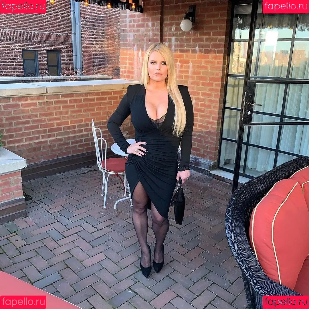 Jessica Simpson Onlyfans Photo Gallery 