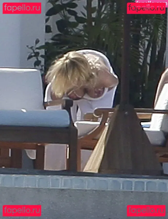 Jessica Simpson Onlyfans Photo Gallery 