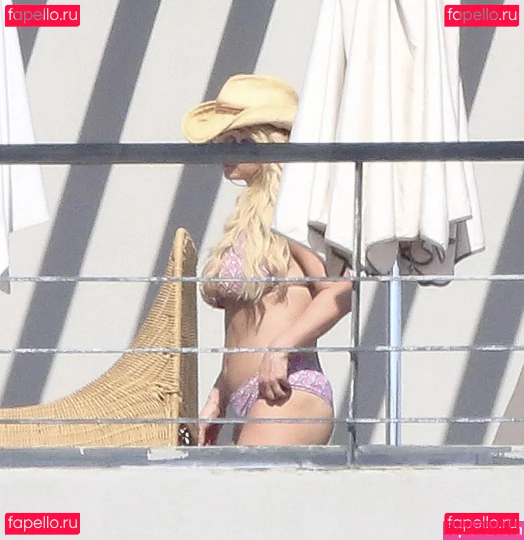 Jessica Simpson Onlyfans Photo Gallery 