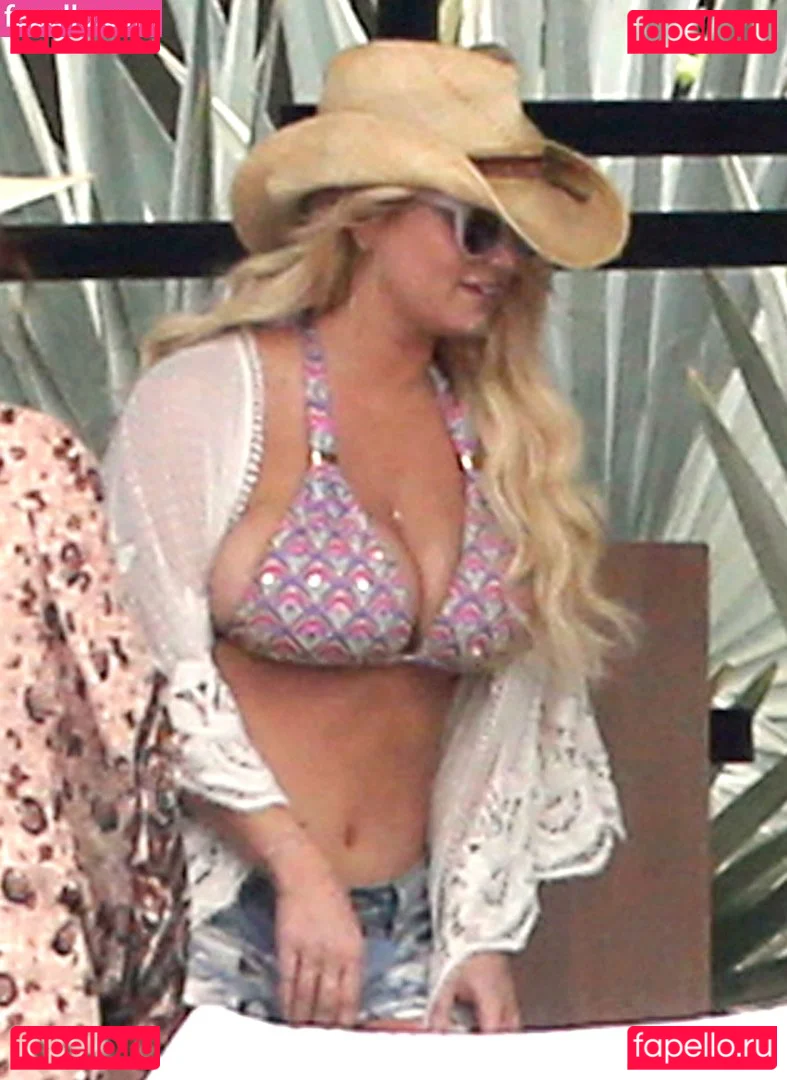 Jessica Simpson Onlyfans Photo Gallery 