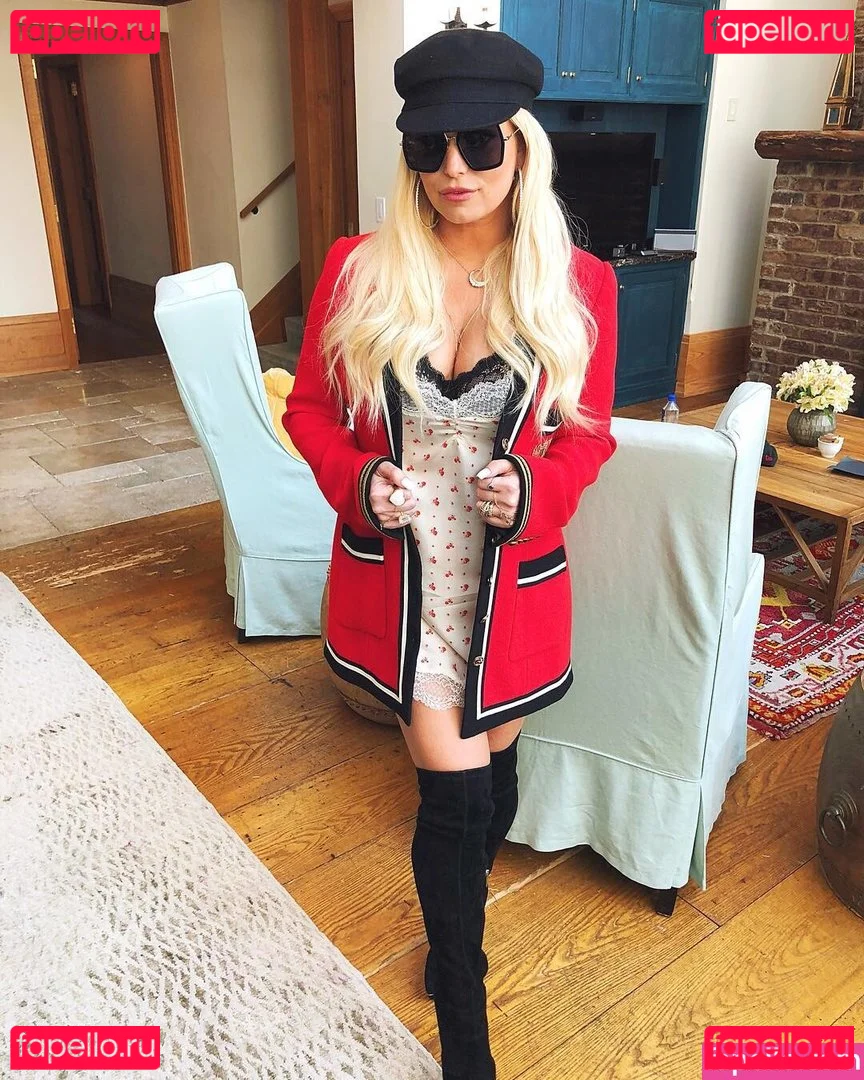 Jessica Simpson Onlyfans Photo Gallery 