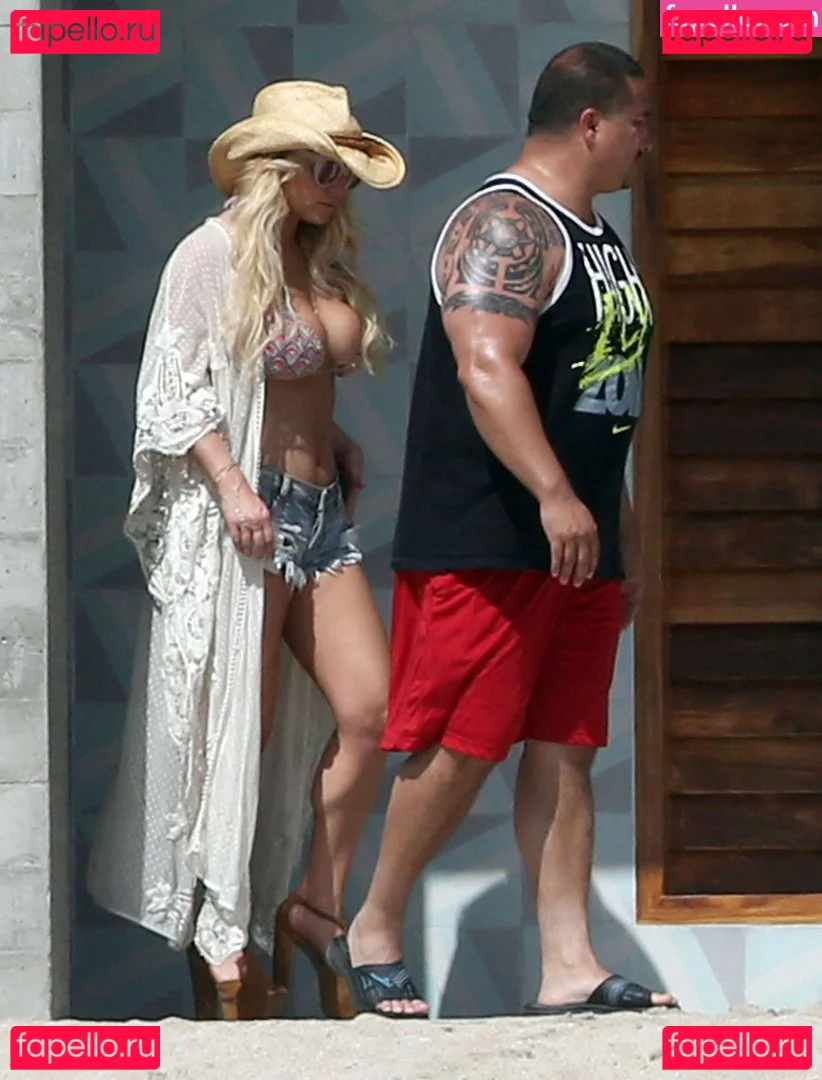 Jessica Simpson Onlyfans Photo Gallery 