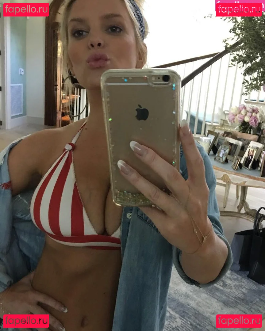 Jessica Simpson Onlyfans Photo Gallery 
