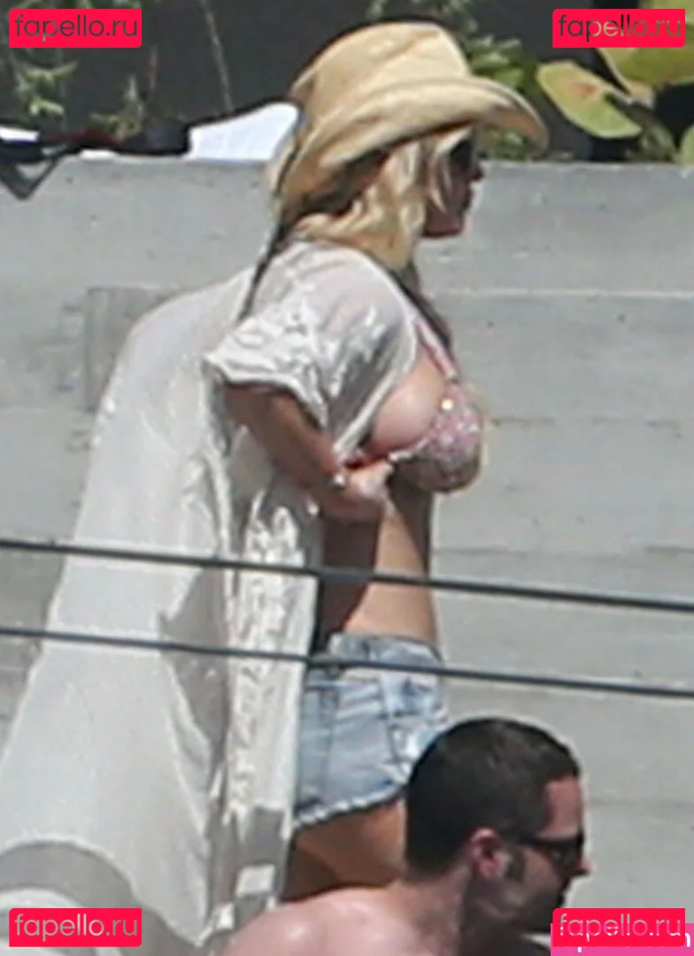 Jessica Simpson Onlyfans Photo Gallery 