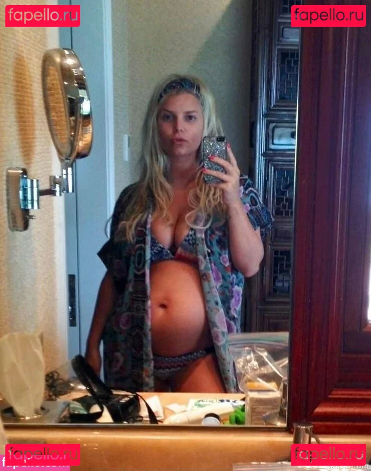 Jessica Simpson Onlyfans Photo Gallery 