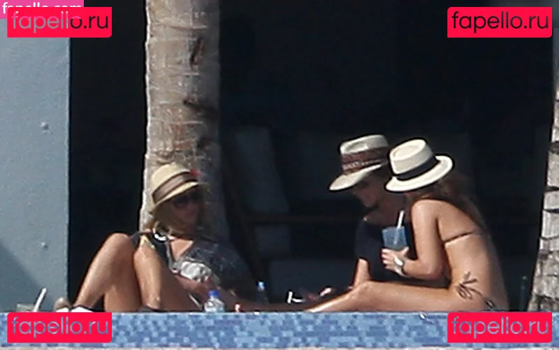 Jessica Simpson Onlyfans Photo Gallery 