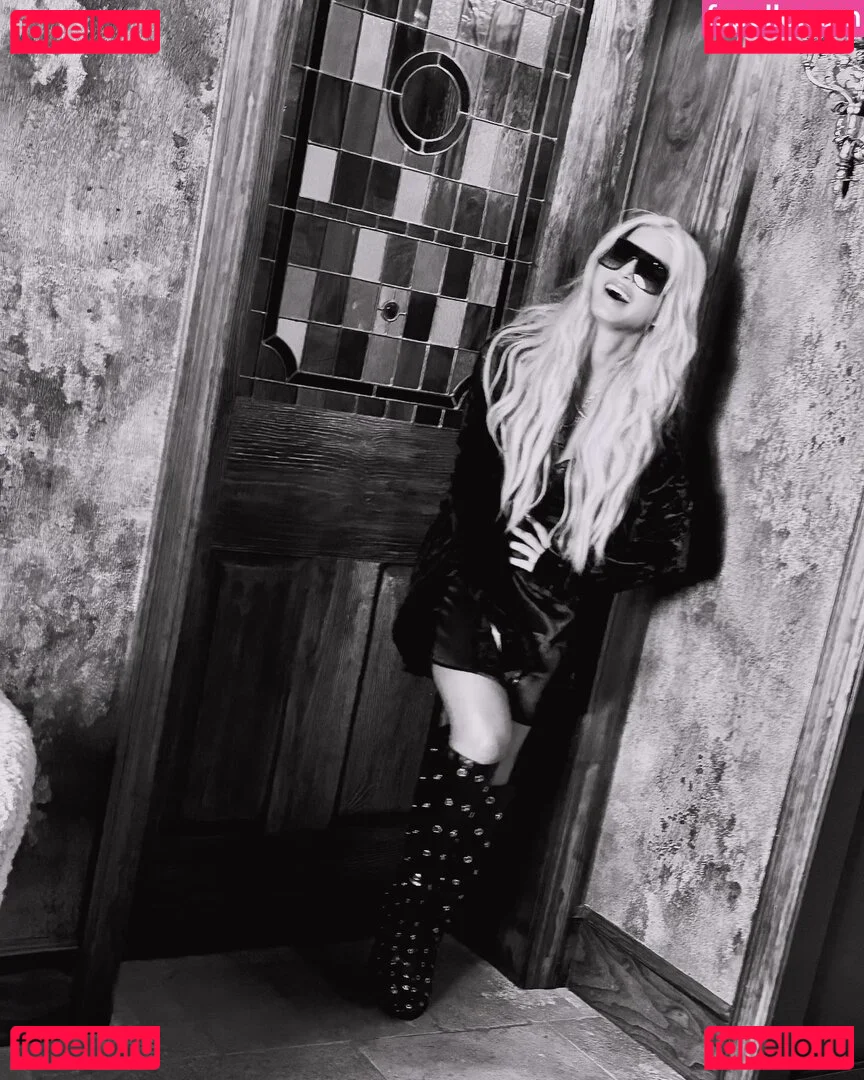 Jessica Simpson Onlyfans Photo Gallery 