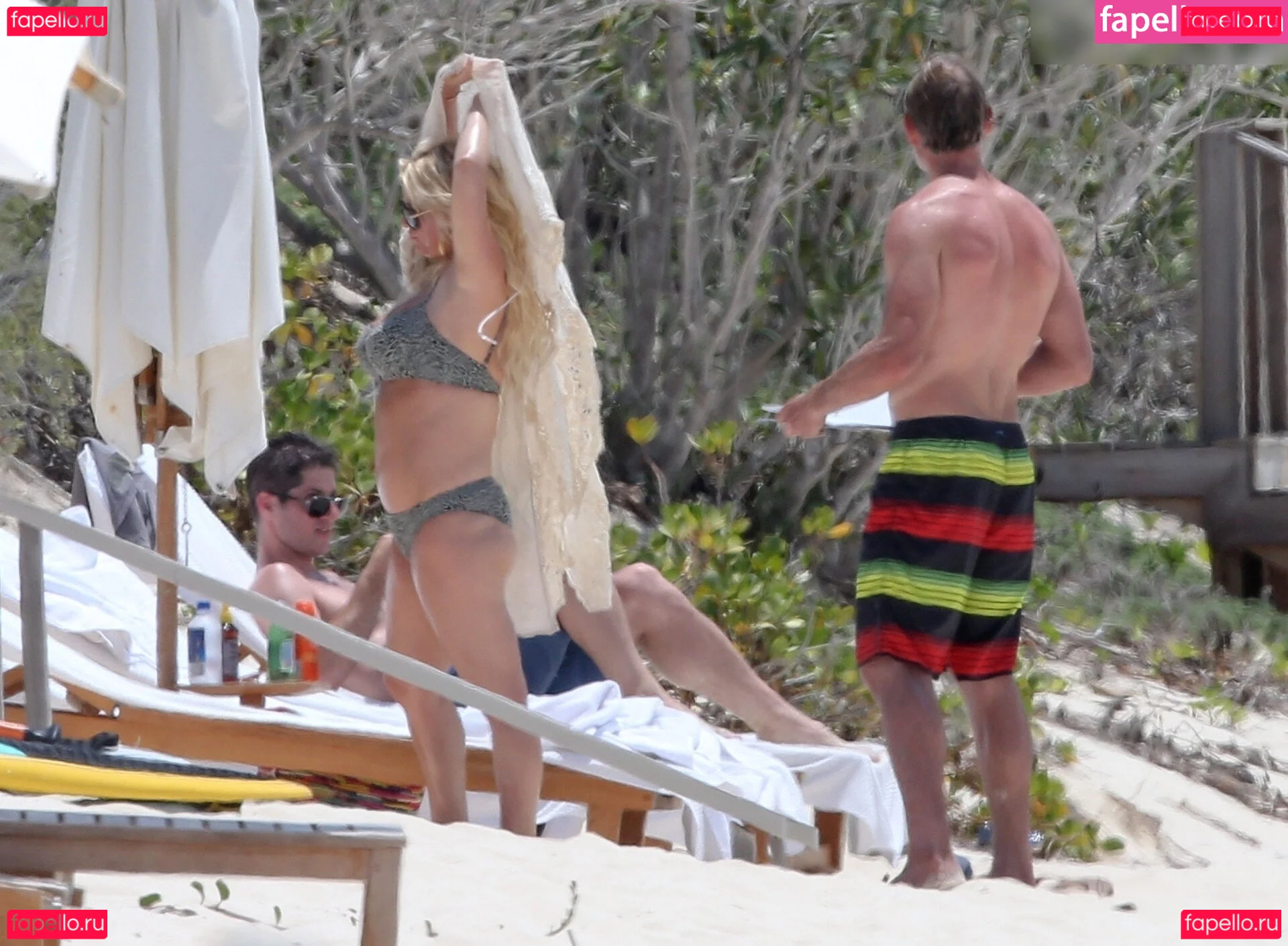 Jessica Simpson Onlyfans Photo Gallery 