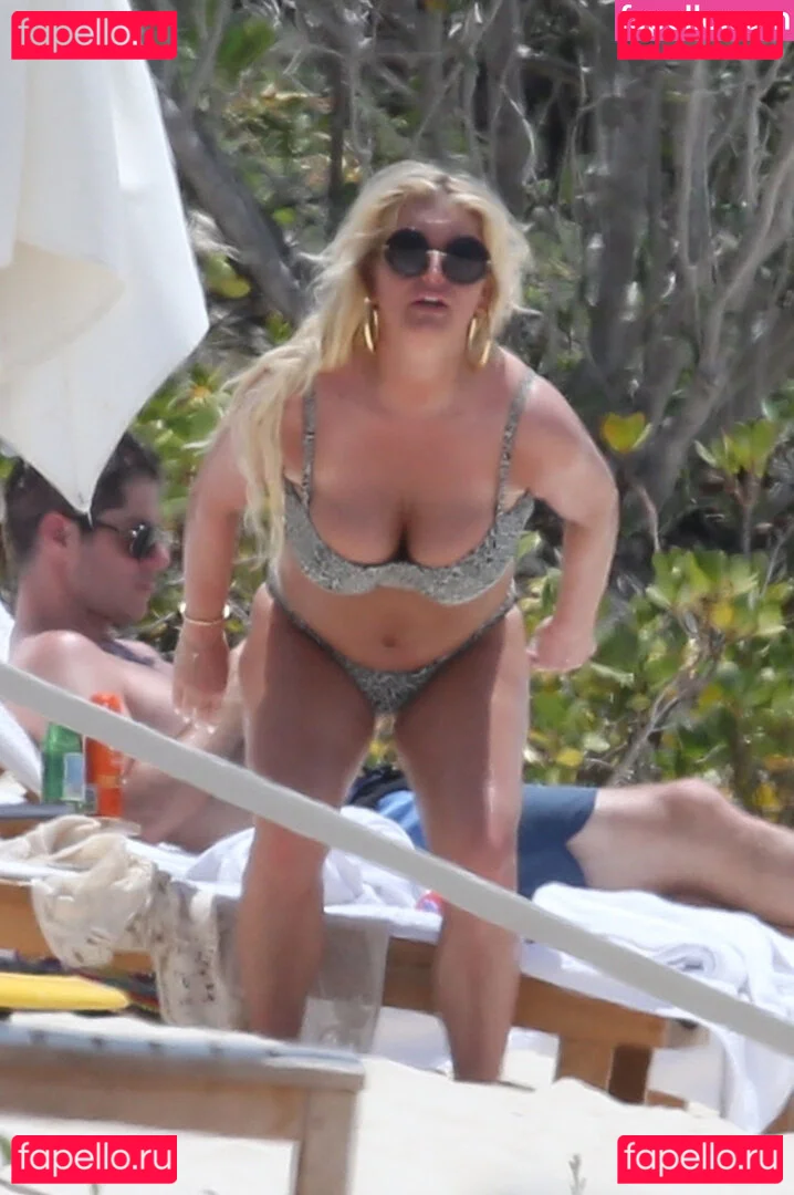 Jessica Simpson Onlyfans Photo Gallery 