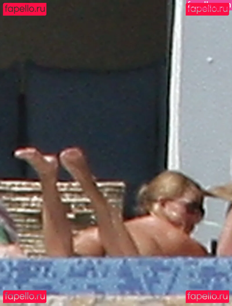 Jessica Simpson Onlyfans Photo Gallery 