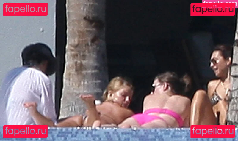 Jessica Simpson Onlyfans Photo Gallery 