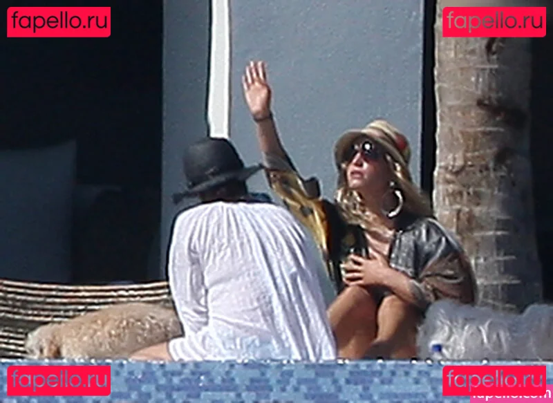 Jessica Simpson Onlyfans Photo Gallery 