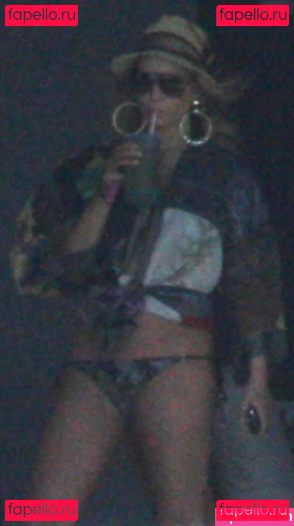 Jessica Simpson Onlyfans Photo Gallery 