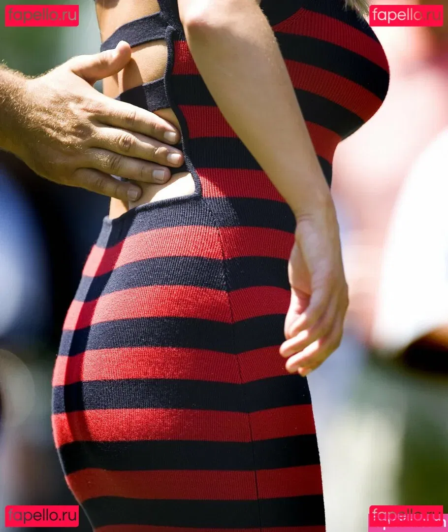 Jessica Simpson Onlyfans Photo Gallery 