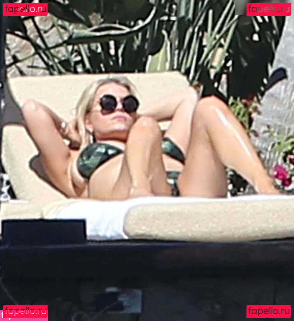 Jessica Simpson Onlyfans Photo Gallery 