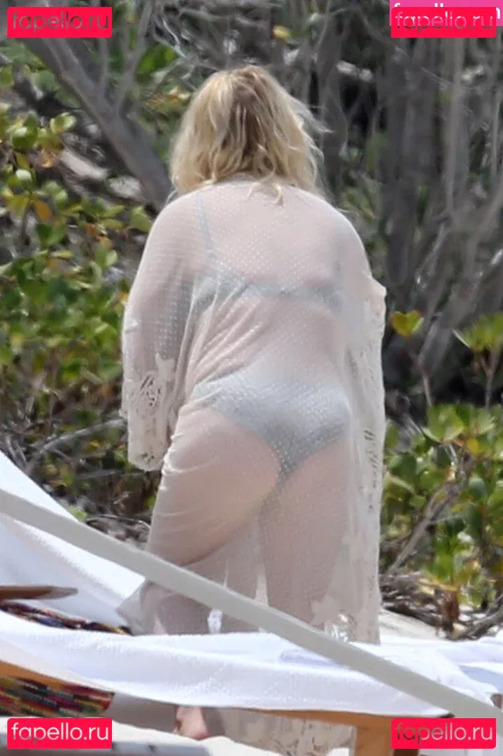 Jessica Simpson Onlyfans Photo Gallery 