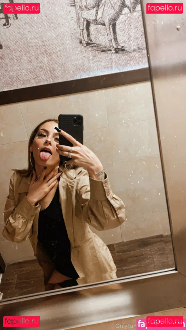 neesababyy Onlyfans Photo Gallery 