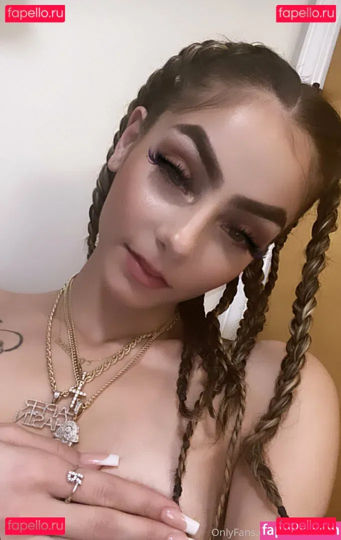 neesababyy Onlyfans Photo Gallery 