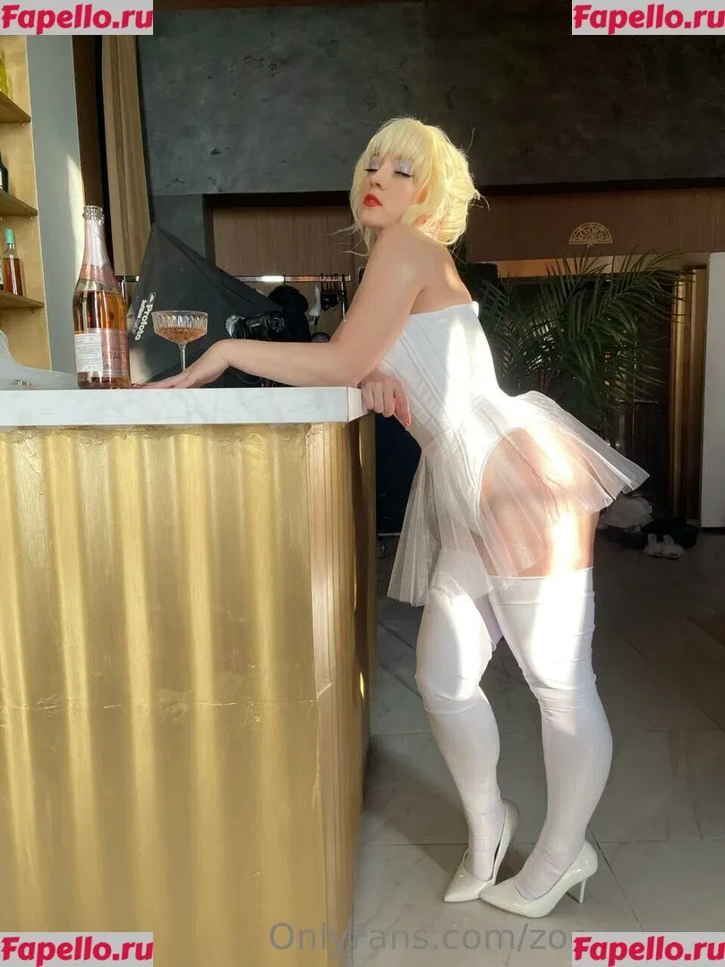 Zoe Volf Onlyfans Photo Gallery 