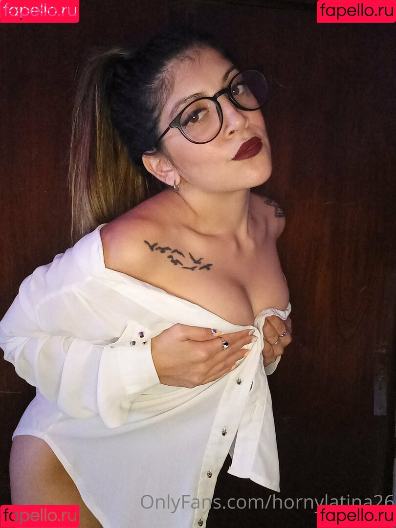 hornylatina26 Onlyfans Photo Gallery 