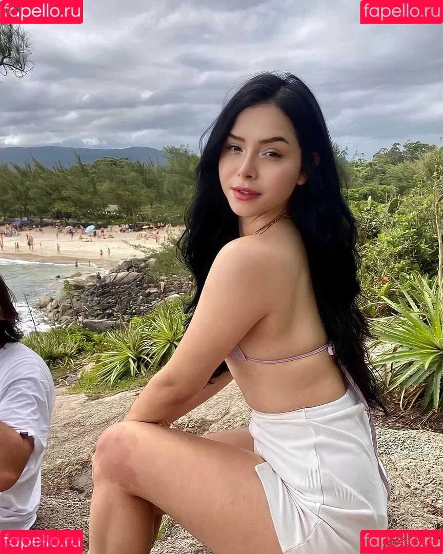 Eduarda Yuni Onlyfans Photo Gallery 