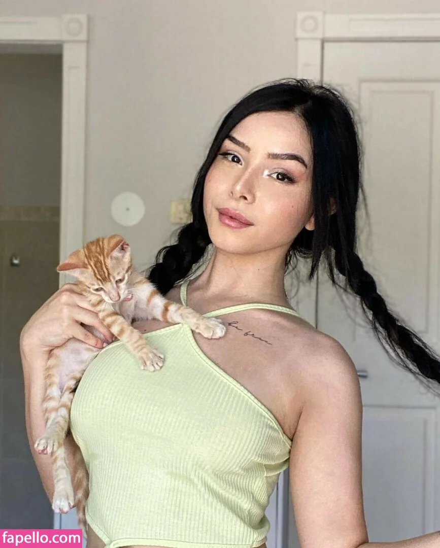 Eduarda Yuni Onlyfans Photo Gallery 