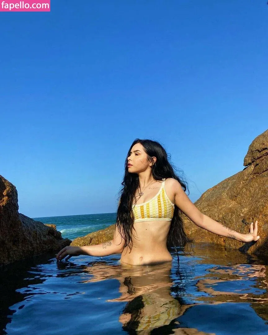 Eduarda Yuni Onlyfans Photo Gallery 