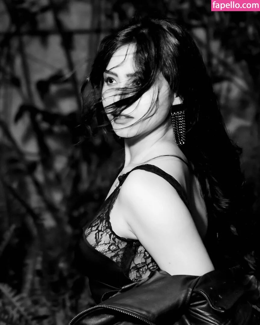 Eduarda Yuni Onlyfans Photo Gallery 