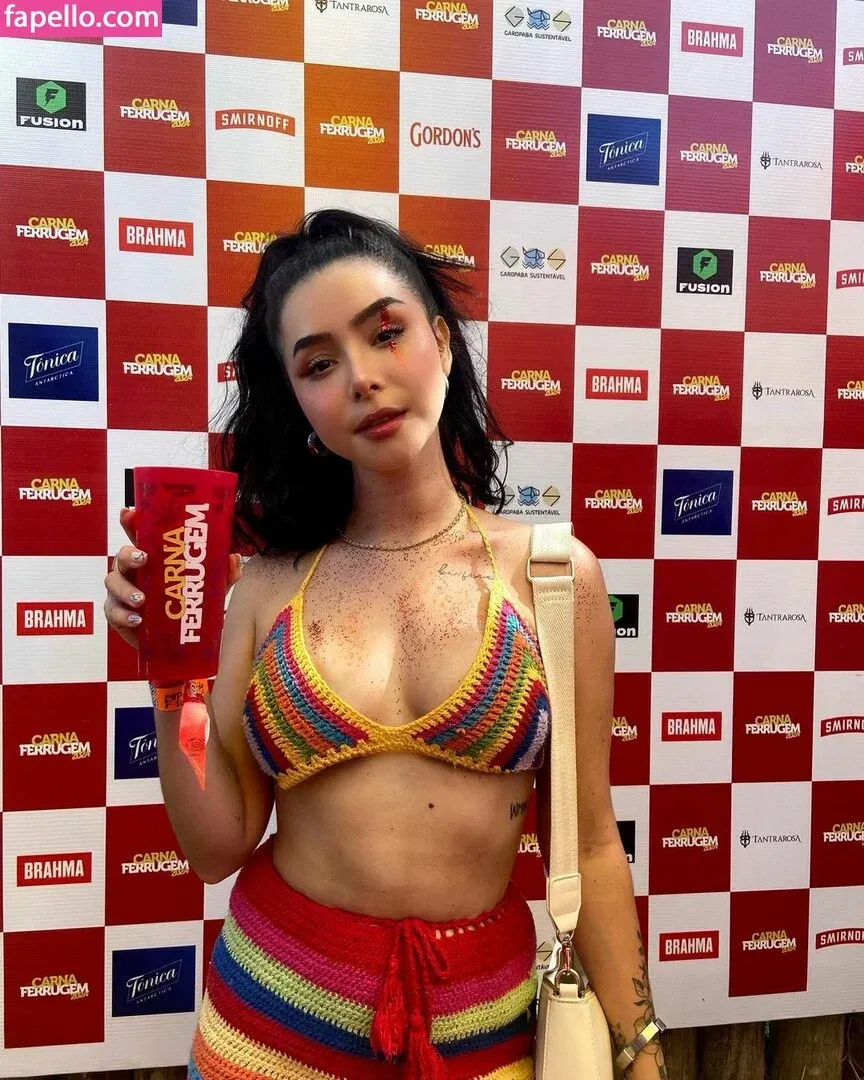 Eduarda Yuni Onlyfans Photo Gallery 