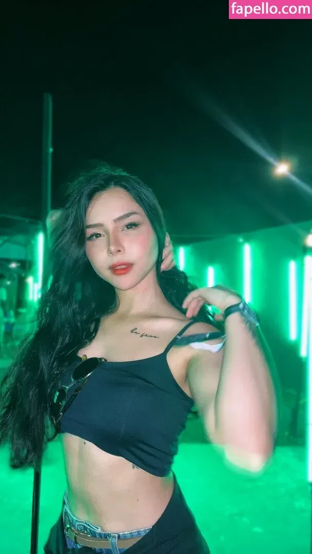 Eduarda Yuni Onlyfans Photo Gallery 