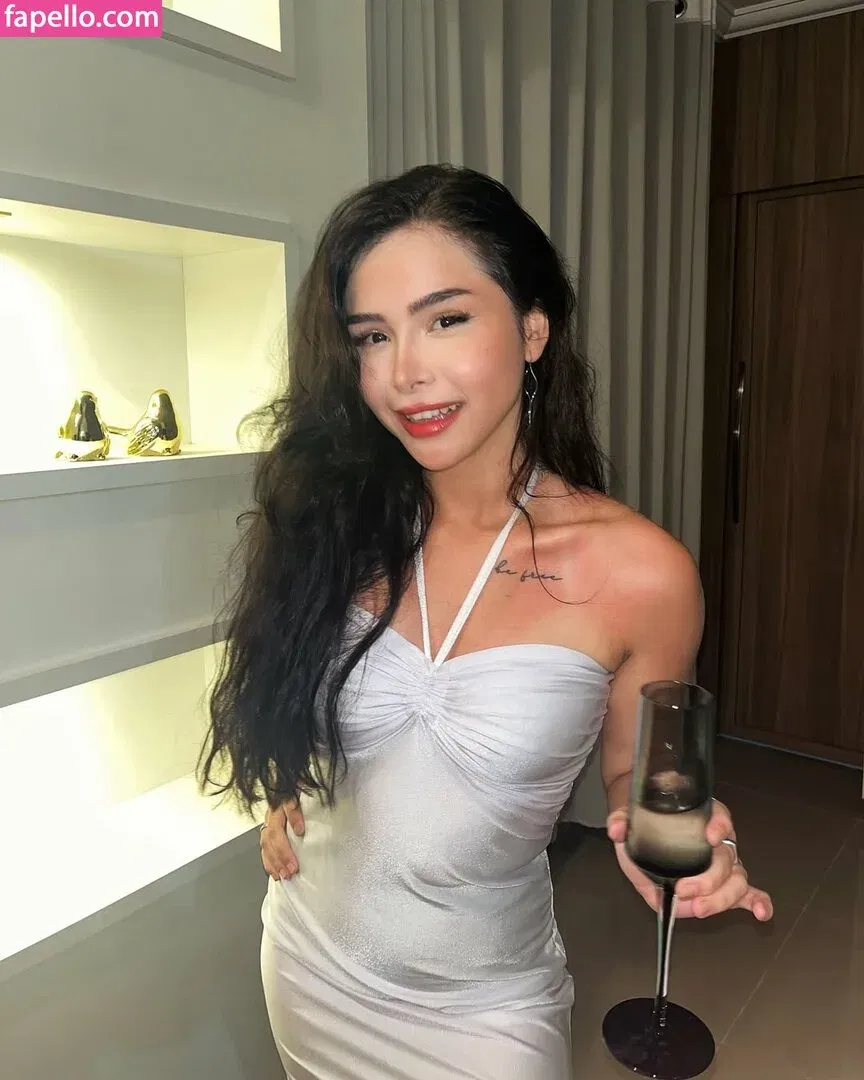 Eduarda Yuni Onlyfans Photo Gallery 