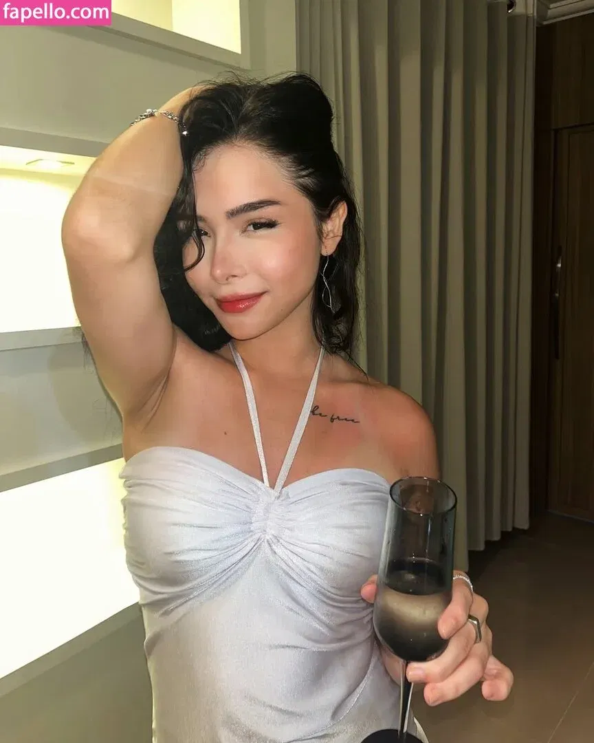 Eduarda Yuni Onlyfans Photo Gallery 