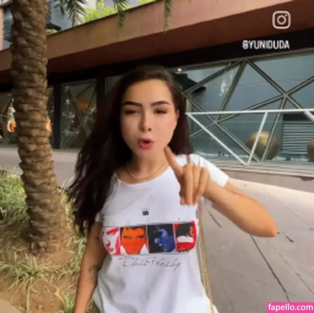 Eduarda Yuni Onlyfans Photo Gallery 