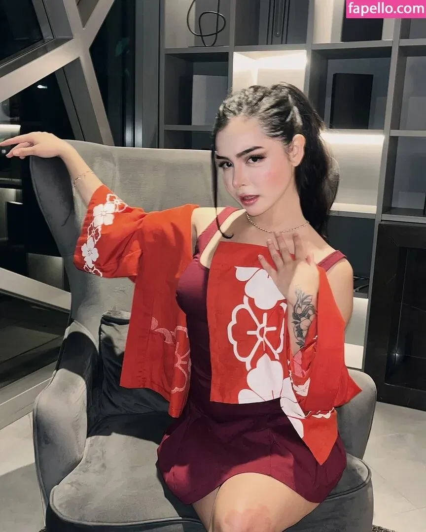 Eduarda Yuni Onlyfans Photo Gallery 