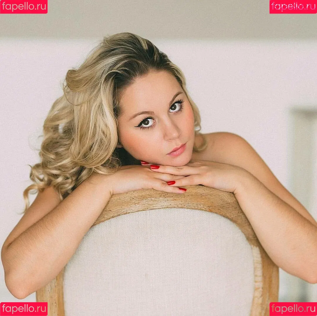 Holly Garner Onlyfans Photo Gallery 
