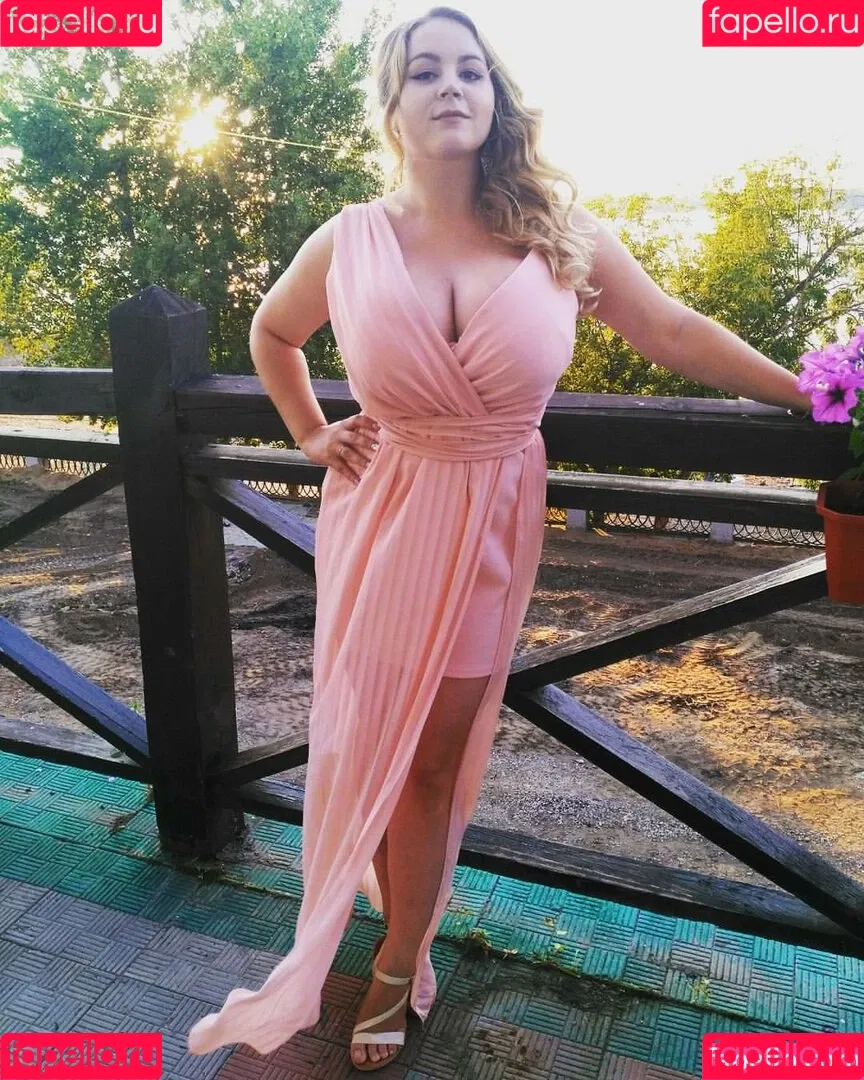 Holly Garner Onlyfans Photo Gallery 