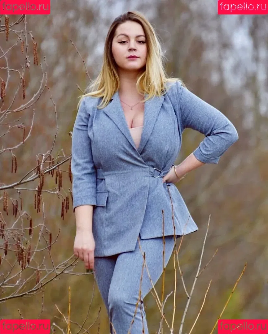 Holly Garner Onlyfans Photo Gallery 
