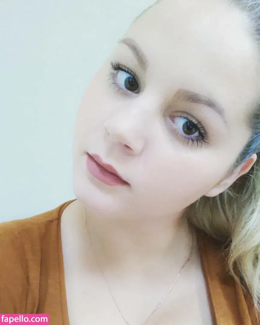 Holly Garner Onlyfans Photo Gallery 