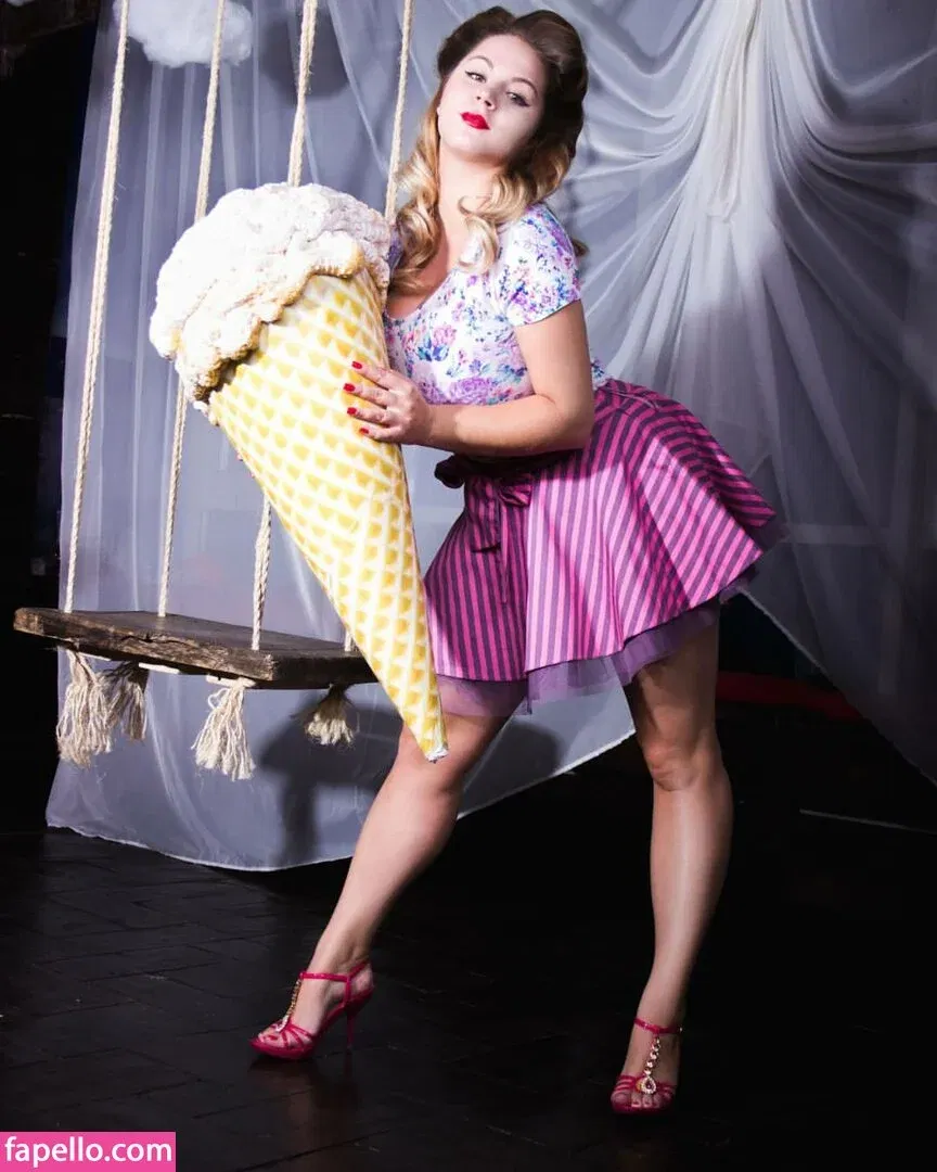 Holly Garner Onlyfans Photo Gallery 